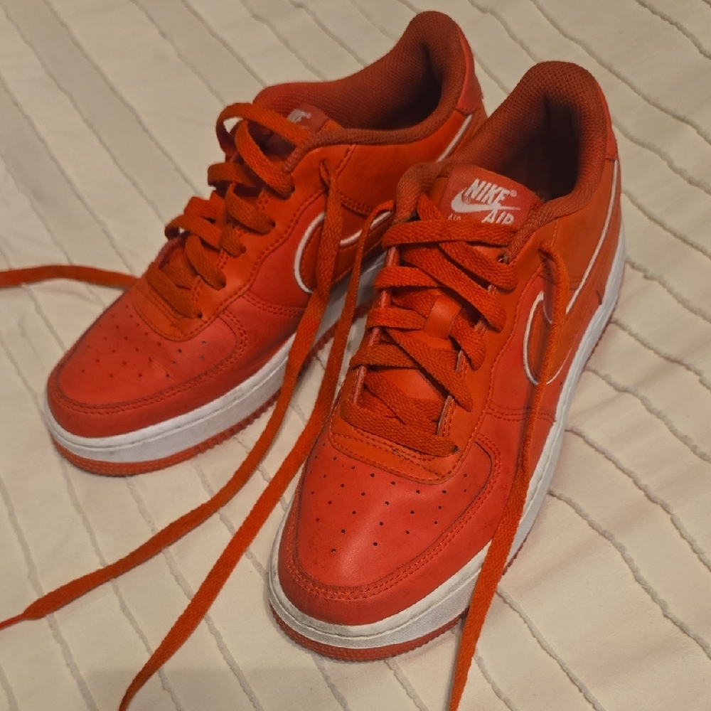 Nike Air Force 1 Low GS Picante Red White Sneakers Size 7Y